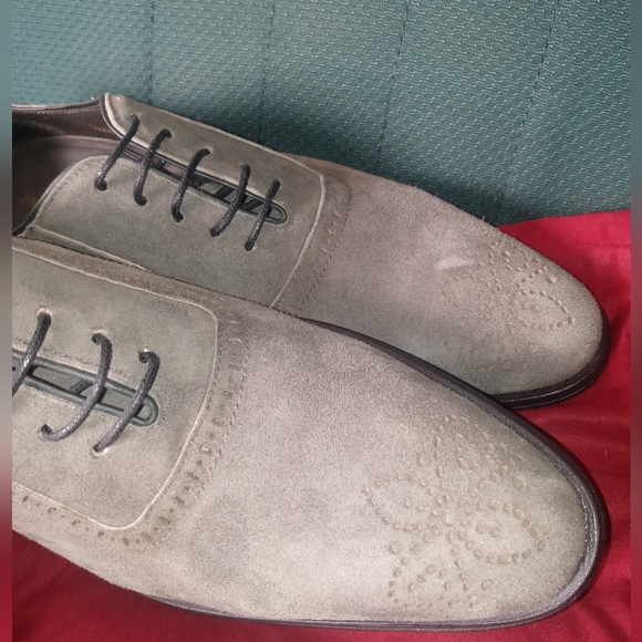 Marc Joseph NWOT Men\'s dress shoe in sage or olive green size 7